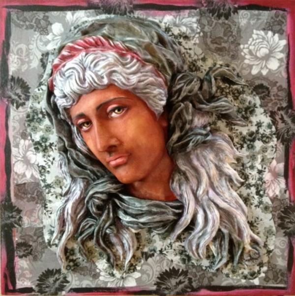 Bas relief féminin