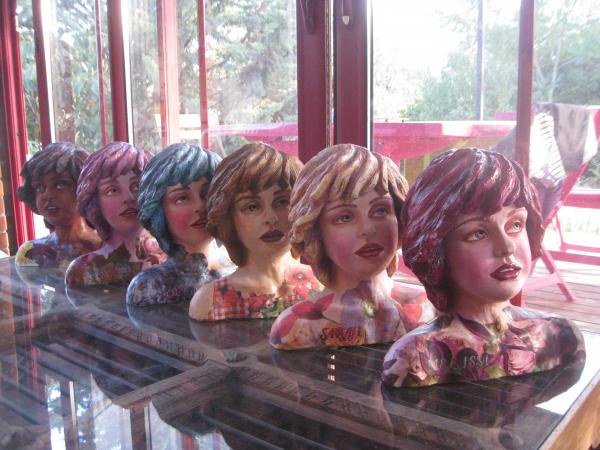 Sculpture fillette